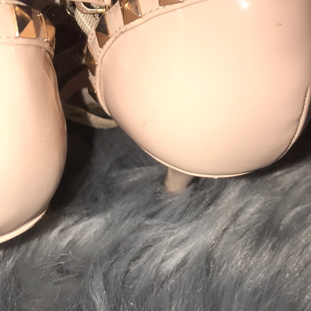 Pointy studded heels - Picture 5 of 7